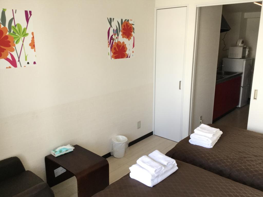 Mr.Kinjo In Kume Aparthotel Naha Exterior photo