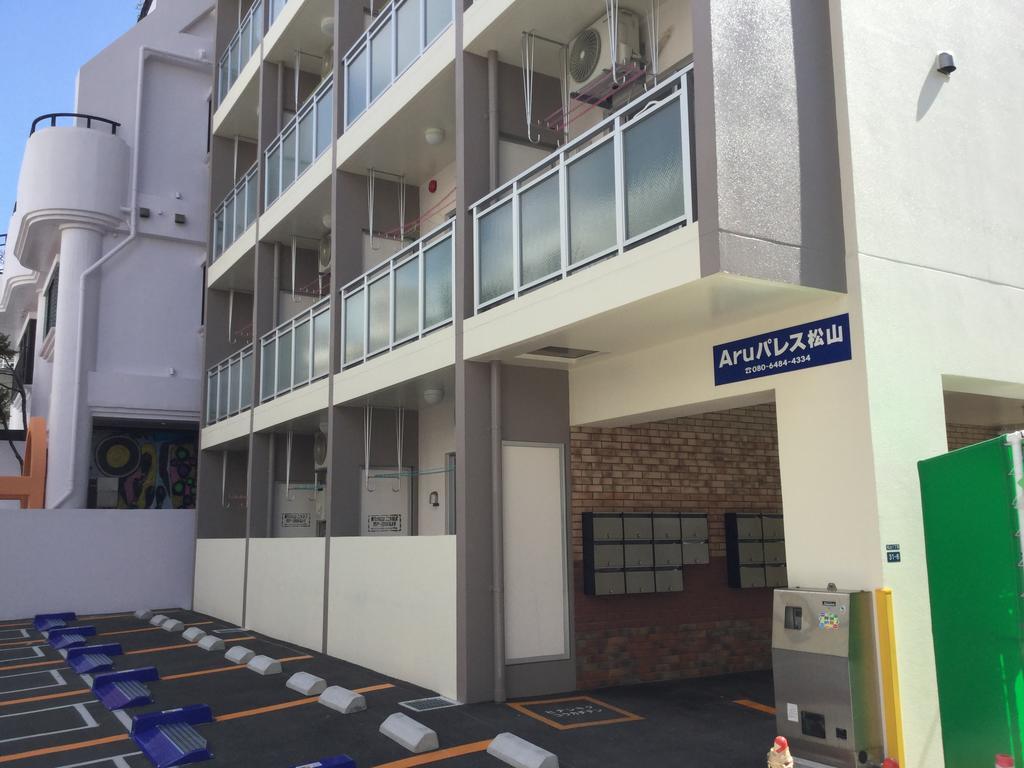 Mr.Kinjo In Kume Aparthotel Naha Exterior photo